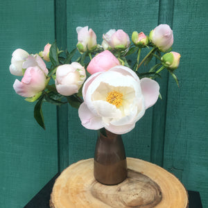 
                  
                    Load image into Gallery viewer, Petite Krinkled White Box
                  
                